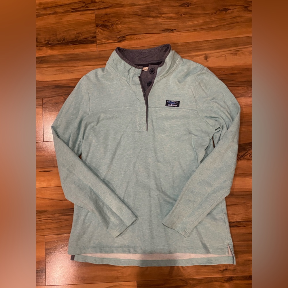 LL Bean Pullover Top Medium